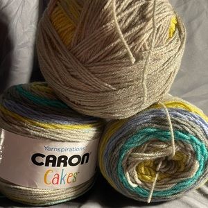 🧶 Carin Yarn cakes. Lot of 4. Banana Bread